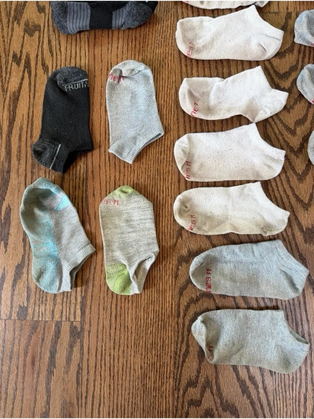 Youth medium low cut socks